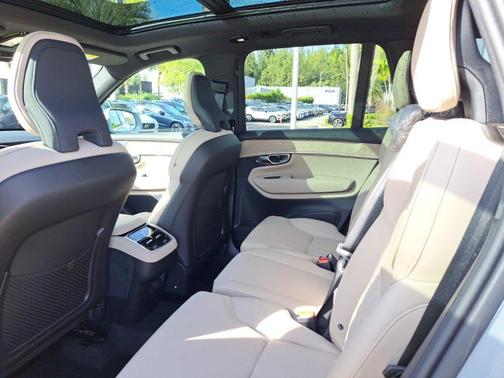 2026 Volvo XC90 B5 Core
