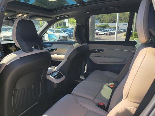 2026 Volvo XC90 B6 Ultra 7-Seater