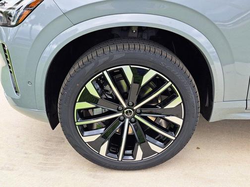 2026 Volvo XC90 B6 Ultra 7-Seater