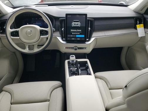 2025 Volvo XC90 Plug-In Hybrid T8 Ultra 7-Seater