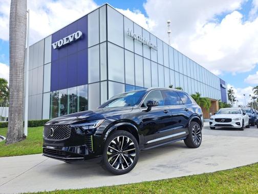 2025 Volvo XC90 B6 Plus 6-Seater