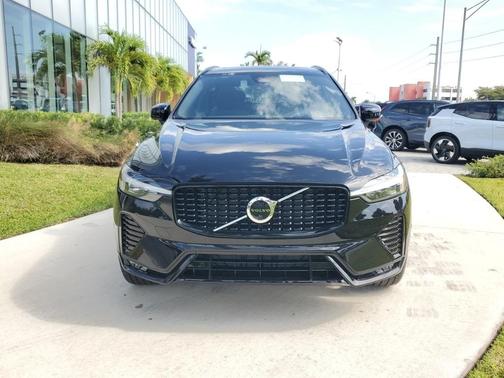 2025 Volvo XC60 B5 Ultra