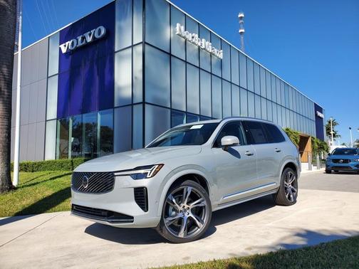 2025 Volvo XC90 B6 Ultra