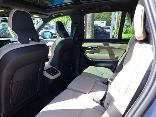 2026 Volvo XC90 B6 Plus 7-Seater