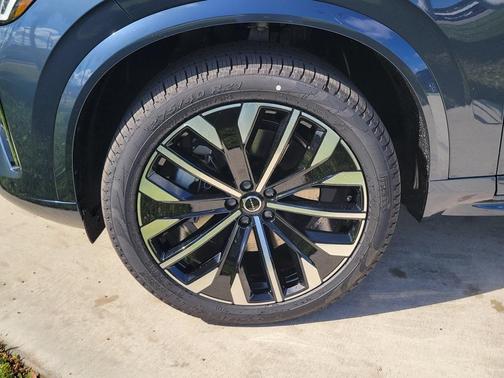 2026 Volvo XC90 B6 Ultra 7-Seater