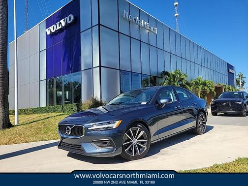 2021 Volvo S60 T5 Momentum