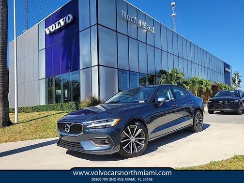 2021 Volvo S60 T5 Momentum