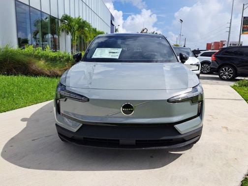 2025 Volvo EX30 Twin Motor Plus