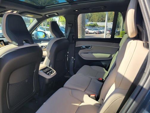 2026 Volvo XC90 B6 Plus 7-Seater