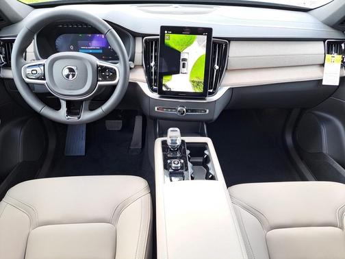 2026 Volvo XC90 B6 Plus 7-Seater