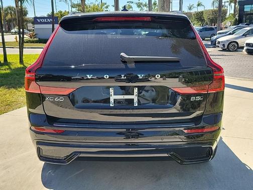 2026 Volvo XC60 B5 Plus