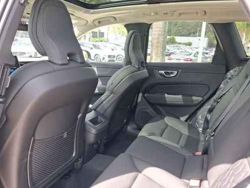 Denim Blue Metallic 2026 Volvo XC60 B5 Core