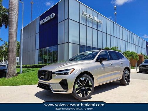 2026 Volvo XC60 PLUS