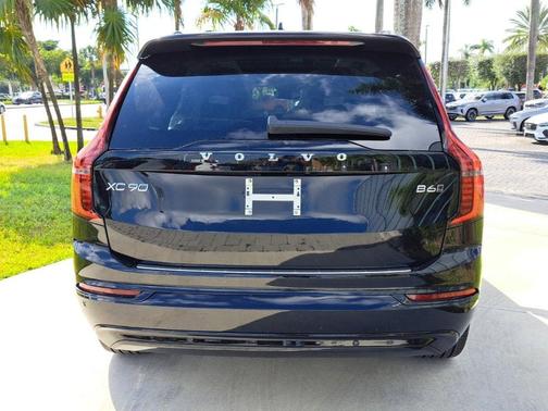 2026 Volvo XC90 B6 Ultra Dark Theme 7-Seater