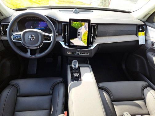 2026 Volvo XC90 B6 Ultra Dark Theme 7-Seater