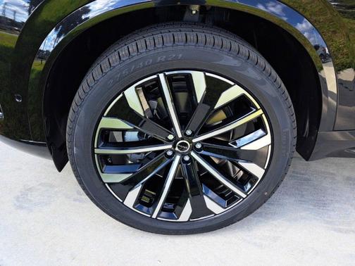 2026 Volvo XC90 B6 Ultra Dark Theme 7-Seater