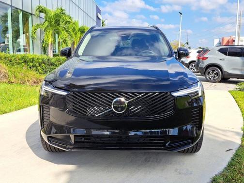 2026 Volvo XC90 B6 Ultra Dark Theme 7-Seater