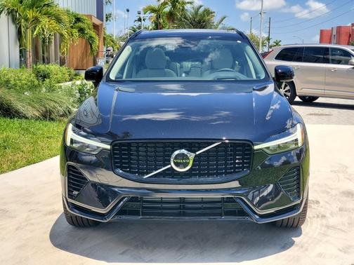2025 Volvo XC60 Plug-In Hybrid T8 Ultra