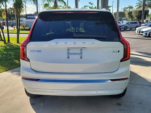 2026 Volvo XC90 B6 Ultra 7-Seater