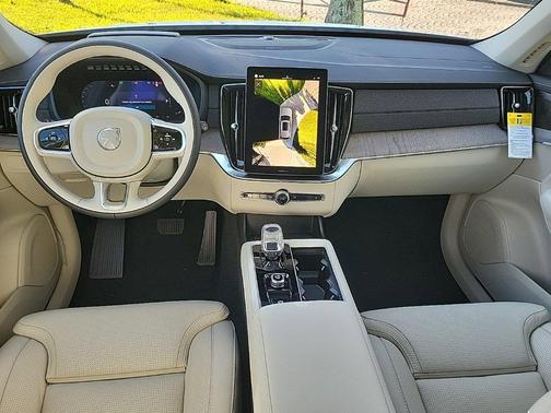 2026 Volvo XC90 B6 Ultra 7-Seater