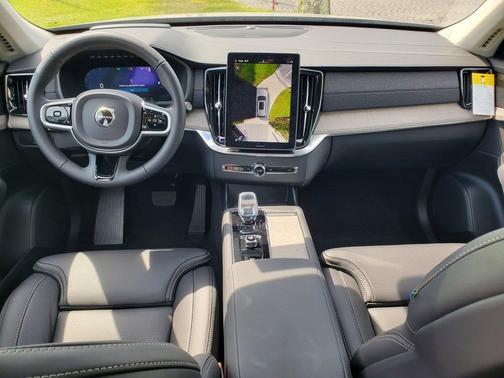 2025 Volvo XC90 Plug-In Hybrid T8 Ultra 7-Seater