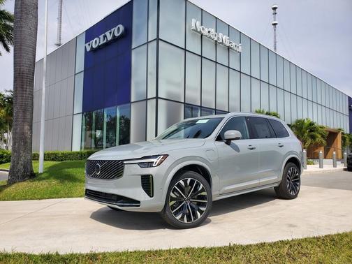 2025 Volvo XC90 Plug-In Hybrid T8 Ultra 7-Seater