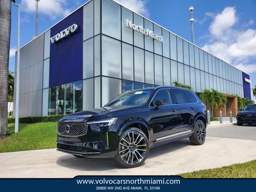 2025 Volvo XC90 B6 Ultra