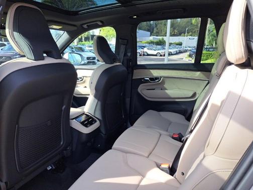 2026 Volvo XC90 B6 Plus 7-Seater