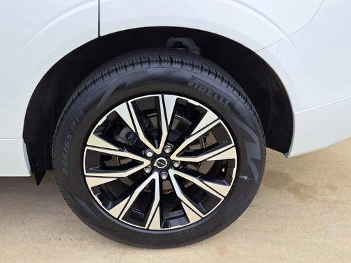 2023 Volvo XC60 B5 Core