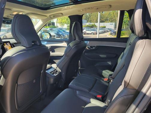 2026 Volvo XC90 B6 Ultra 7-Seater