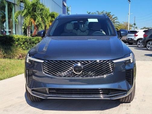 2026 Volvo XC90 B5 Plus 7-Seater