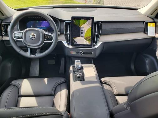 2025 Volvo XC90 Plug-In Hybrid T8 Ultra 6-Seater