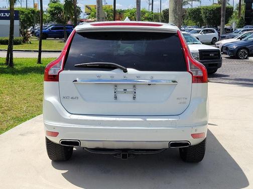 Ice White 2016 Volvo XC60 T6 Platinum