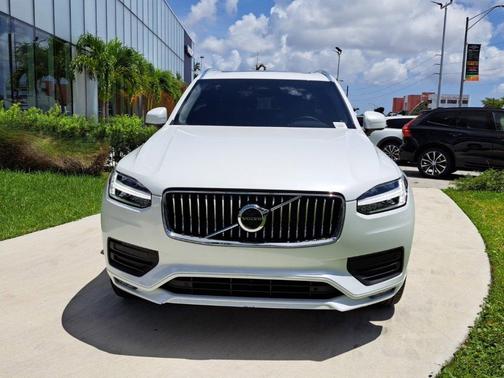 2023 Volvo XC90 B6 Core