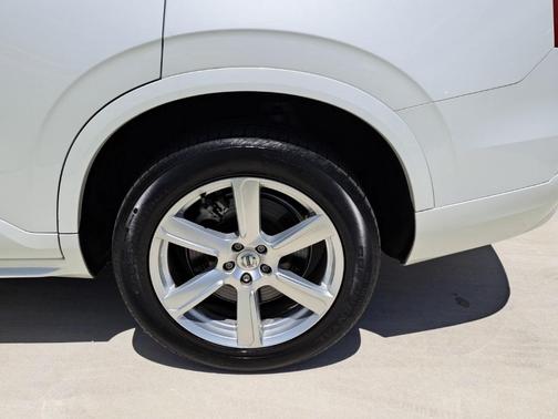 2023 Volvo XC90 B6 Core