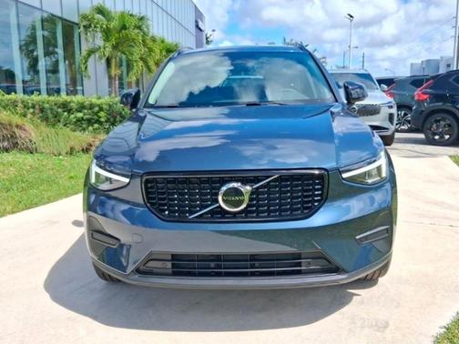 Denim Blue 2026 Volvo XC40 B5 Core