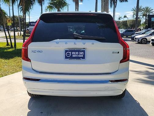 2023 Volvo XC90 B6 Plus 7-Seater