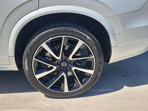 2023 Volvo XC90 B6 Plus 7-Seater