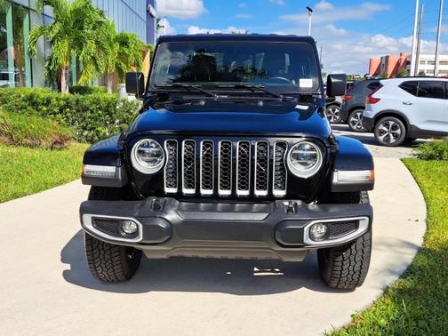 2022 Jeep Gladiator Overland