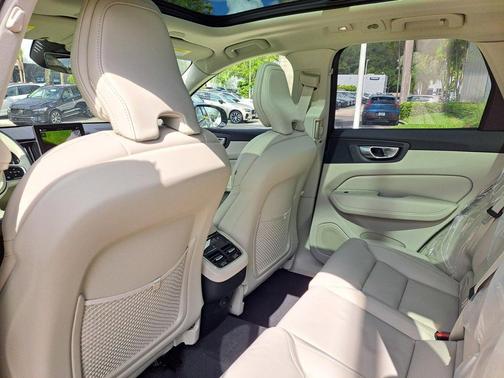 2026 Volvo XC60 ULTRA