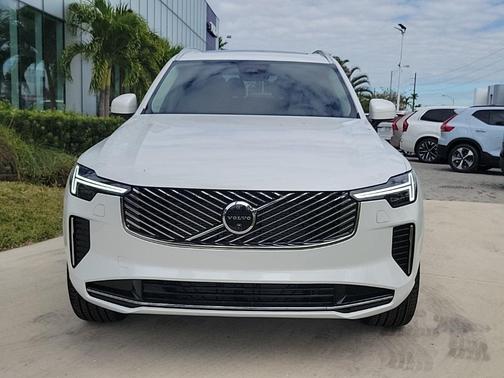 2026 Volvo XC90 B6 Plus 7-Seater