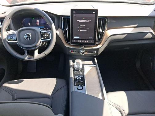 Onyx Black Metallic 2026 Volvo XC60 B5 Core