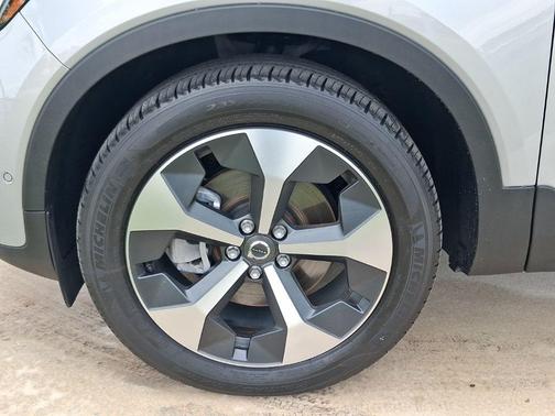 Silver 2024 Volvo XC40 B5 Plus Bright Theme