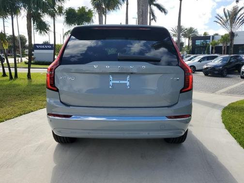 2025 Volvo XC90 Plug-In Hybrid T8 Plus 7-Seater
