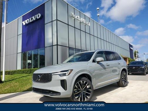 2025 Volvo XC90 Plug-In Hybrid T8 Plus 7-Seater