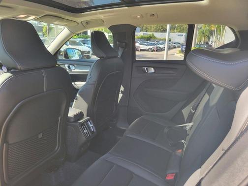 2026 Volvo XC40 B4 Plus