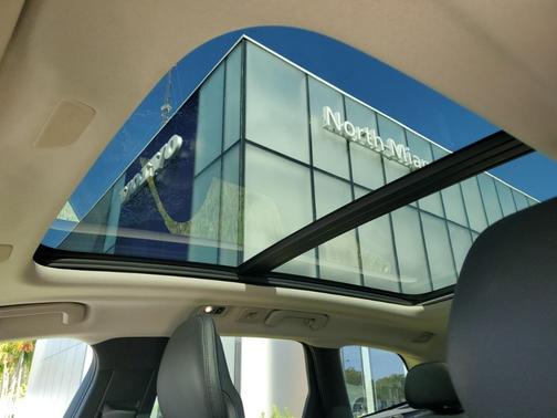 2018 Volvo XC60 T6 Momentum