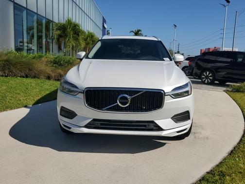 2018 Volvo XC60 T6 Momentum