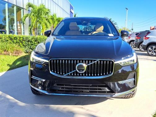 2022 Volvo XC60 B5 Inscription