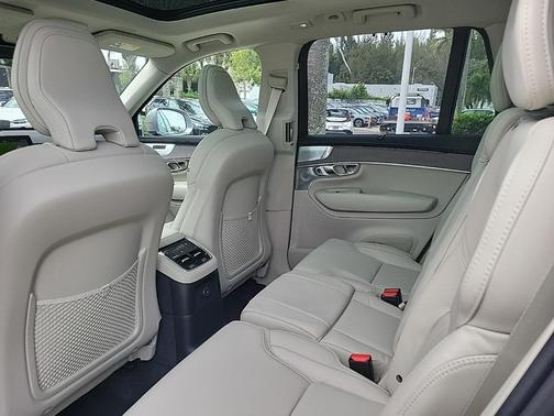 2026 Volvo XC90 Plug-In Hybrid T8 Ultra 7-Seater